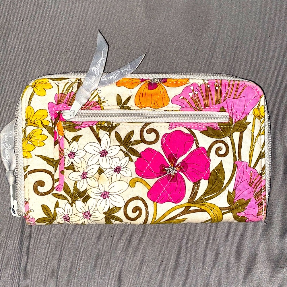 🌿🌷🌺Vera Bradley wallet!/wristlet!🌺🌷🌿Very great condition!!💎💖🤩🌸